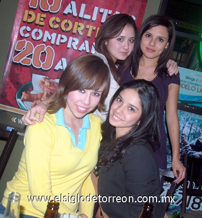 10022012 CARO  Cabral, Karen Gaona, Maricarmen Lazalde y Argentina Vielma.