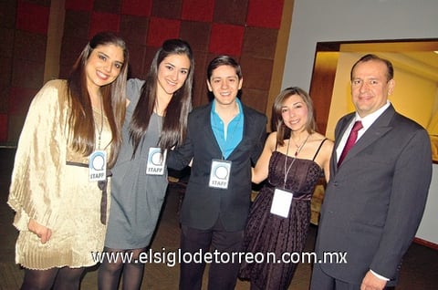 13022012 CRISTINA,  Cheryl, Fernando, Alejandra y Victoriano.