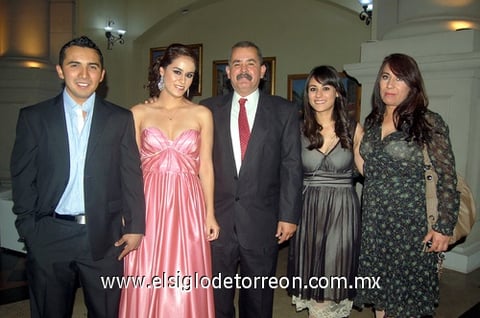 15022012 ARMANDO , Paty, José Francisco, Daniela y Patricia.