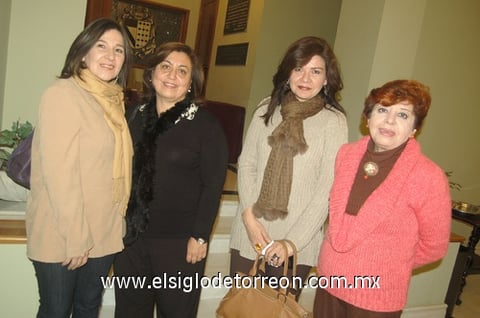 15022012 MóNICA  Bernal, Belinda, Lourdes y Carola.