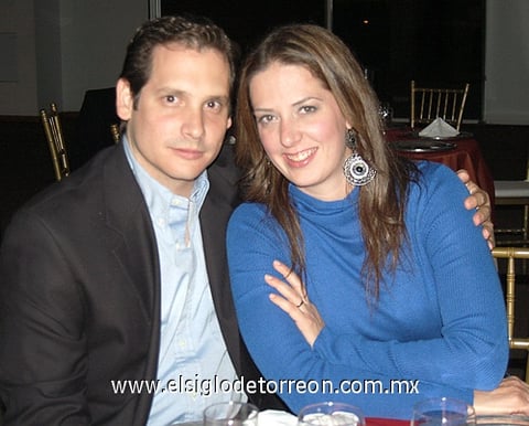 30122011 Ramón y Lizette.  Amigos en posada Disfrutan de alegre velada Elisa y Beto.  Rogelio y Cristy.  Severino y Claudia.