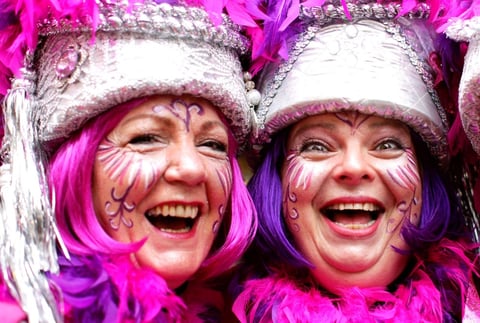 El carnaval en Alemania implica asimismo que entra en uso un lenguaje que solo entienden quienes viven en las ciudades y poblaciones donde se celebra esa fiesta popular y que tiene la intención de ser cómico.