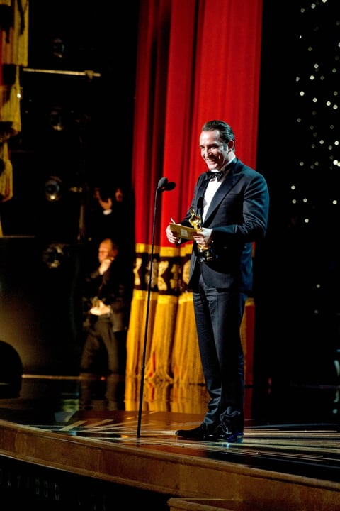 Jean Dujardin se mostró sorprendido al recibir el galardón por mejor actor.