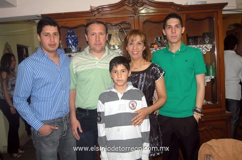 05032012 JUAN PABLO , Cecilia, Tania y Adalberto.