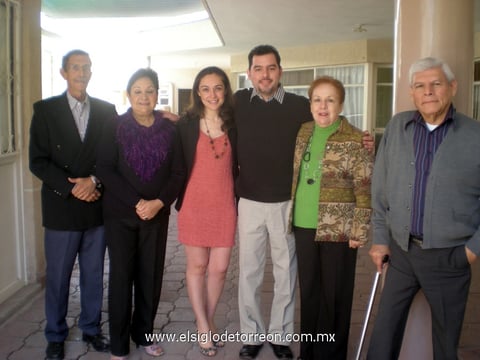 05032012 ALFONSO  Moreno, Angélica Robles de Moreno, Ana Laura Moreno Robles, Everardo García Flores, Blanca Flores de García y Ángel García Castillo.