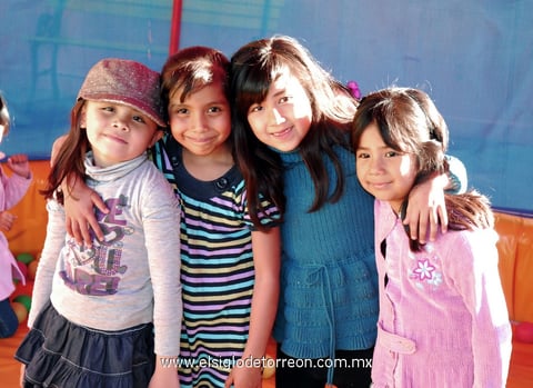 02032012 VANESA , Hannia, Dany y Sof
