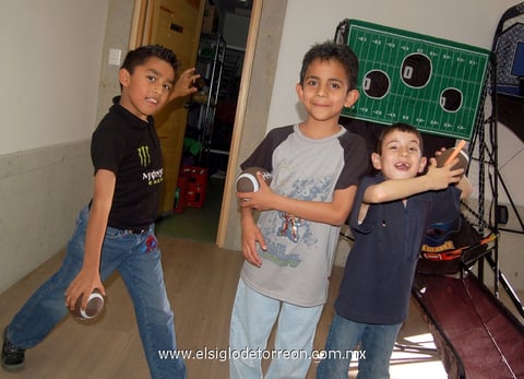 06032012 JOSé  Antonio, Jesús y Francisco.