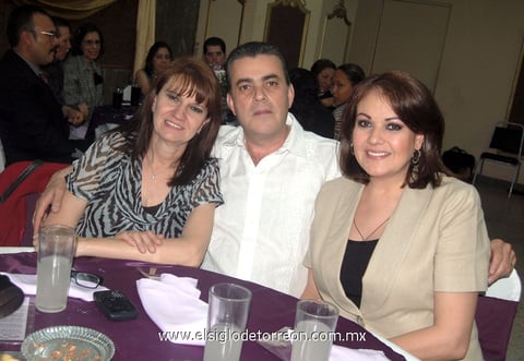 06032012 ESPERANZA , Benjamín y Celia.