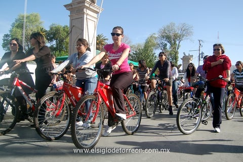 08032012 CON ENTUSIASMO  se vivió el recorrido organizado por Ruedas del Desierto.