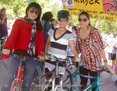 08032012 BETY , Liliana y Martha.