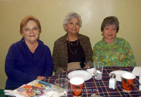 08032012 MARILÚ , Estelita y Pina.