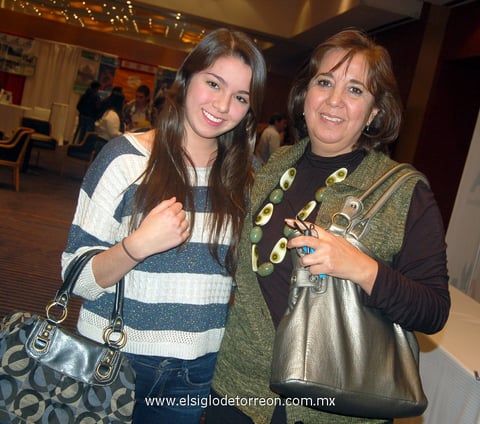 08032012 NATALIA  Tijerina y Leticia Rubín.