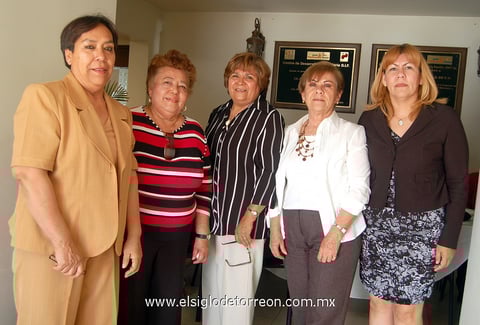 09032012 ROSY  Abularach, Rita Cardona, Lety Ortega, Rosario López y María Rey.