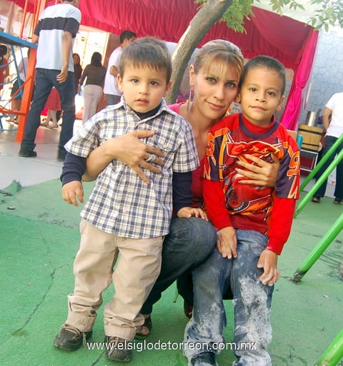 09032012 Jesús, Mayela y Ángel.