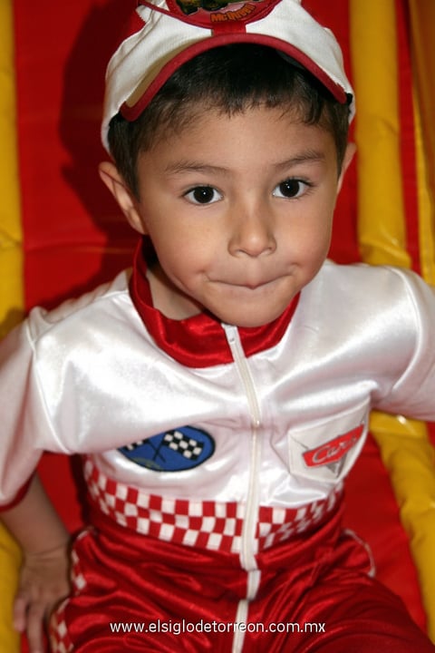 09032012 GERARDITO  el día que cumplió cuatro años.