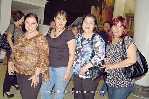 11032012 MARICARMEN , Pilar, Irma y Gaby.