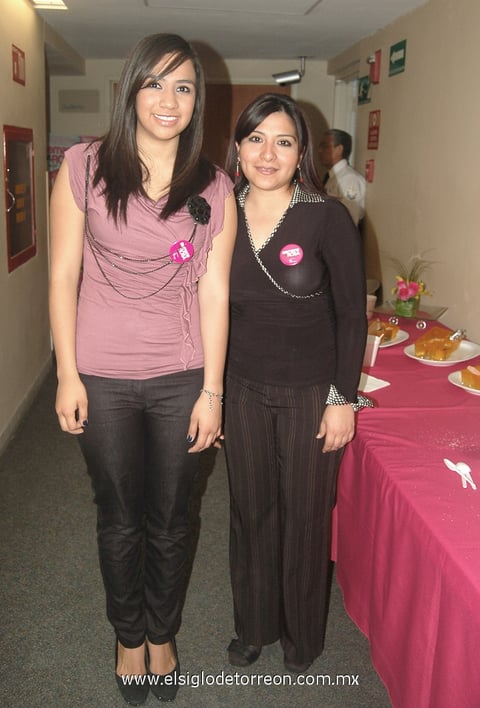 10032012 MARCELA  Almaguer y Blanca de León.