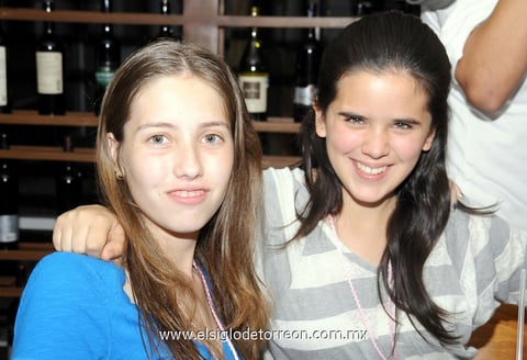 12032012 ANA  y Marifer.