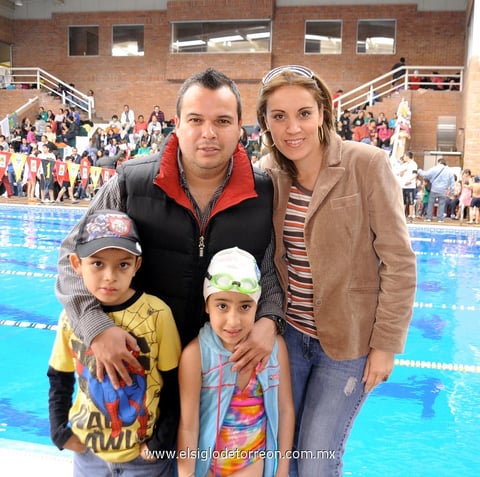 14032012 ÓSCAR  y María José.
