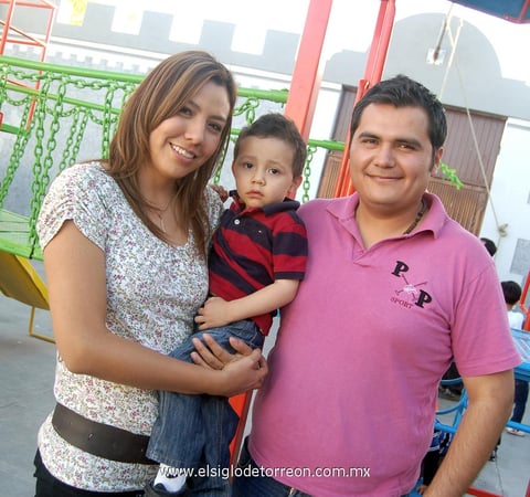 14032012 MARIBEL , Érick y Andrés.