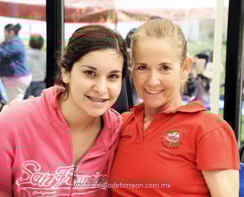14032012 MARCELLE  y Menina.