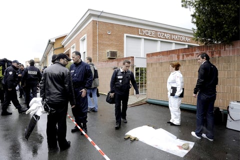 Al menos cuatro personas han muerto, tres de ellos niños, en el tiroteo que se produjo en una escuela judía de Toulouse, en el sur de Francia, en el que hubo además varios heridos.