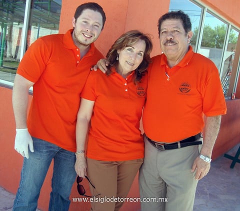 16032012 ARTURO , María Olimpia y Mauro Luján.