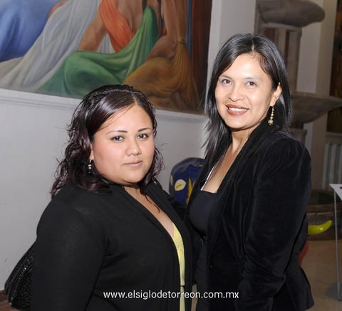 16032012 ALEJANDRA  Escobedo y Cristina Jara.