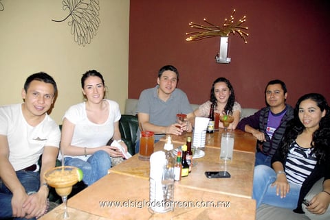 19032012 CARLOS  Piña, André Caballero, Víctor Peña, Joselyn Sánchez, Luis Ramírez y Aída Cedano.