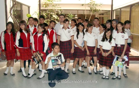 17032012 ESCUELA  Secundaria General Ricardo Flores Magón, turnos matutino y vespertino, en su visita a las instalaciones de esta Casa Editora.