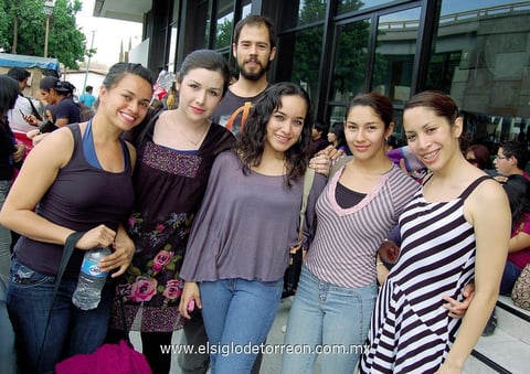 19032012 PATRICIA  Lozano, Flavia Reyes, Marilda González y Osvaldo Martínez.