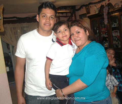 17032012 ROBERTO , Yuliana Ximena y Zulema.