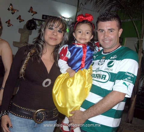 19032012 KARLA , Sofía y Omar.