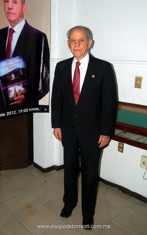17032012 DON JOSé LEóN  Robles de la Torre fue homenajeado con motivo de su grandiosa trayectoria de 68 años como escritor e historiador.