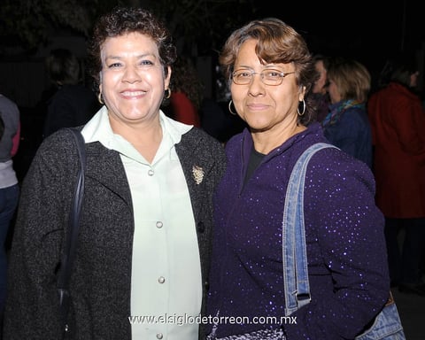 17032012 VALENTINA  Moreno y María de Jesús Reyes.