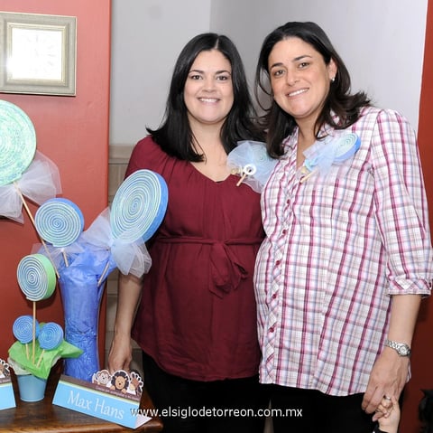 19032012 MUY GUAPAS  lucieron las futuras mamás Marisol y Cecilia Ortiz en su fiesta de canastilla.