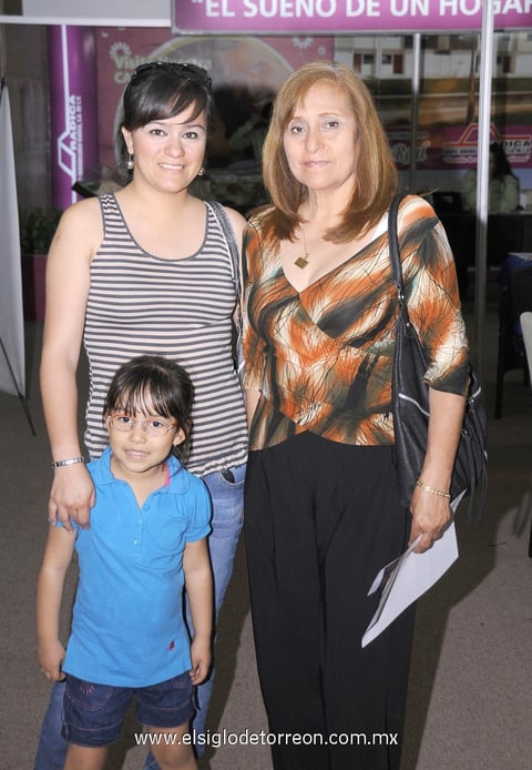 18032012 DIVANET  Velázquez, Arcelia Vilia y Fernanda Velázquez.