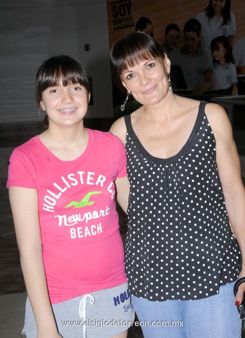 18032012 MARíA  Lucía y Elvira.