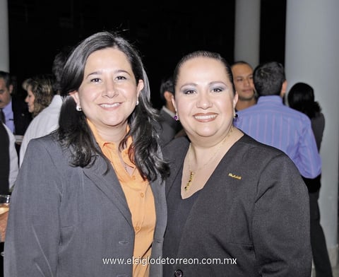 18032012 BRENDA  Álvarez e Ivonne Escalera.