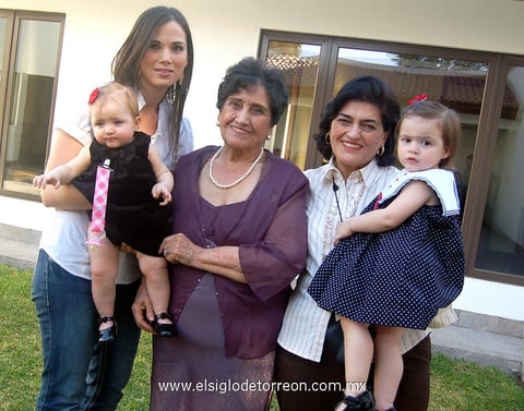 21032012 DANIELA , Luisa, Juanita, Laura y Romina.