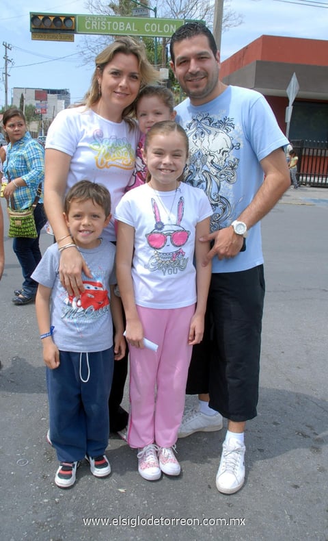 22032012 MARCELA , Sofía, Luis, Hernán y Fátima.