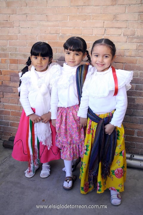 23032012 CAMILA , Arely y Lesly.