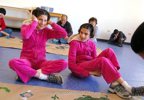 23032012 GABRIELA  y Ángela.