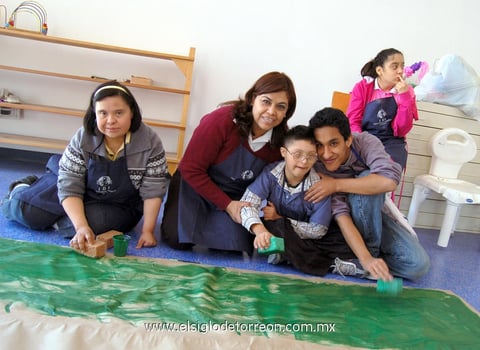 23032012 LUCERO,  Araceli, Ángel y César.