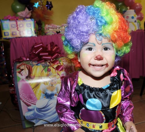 24032012 XIMENA ZOé  Aguirre Hernández festejó su primer añito de vida.