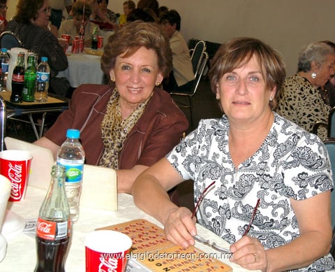 24032012 PILAR  y Güera, fueron captadas al momento de disfrutar de reciente festejo social.