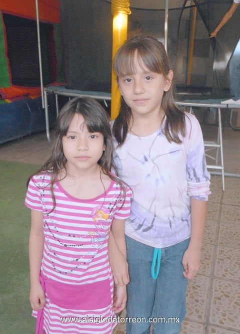 27032012 MARíA  de los Ángeles y Lety.