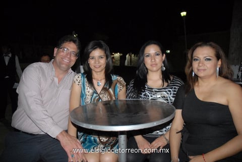 28032012 LUIS,  Juan, Carlos, Verónica, Patricia, Betty, Brenda y Rosy.