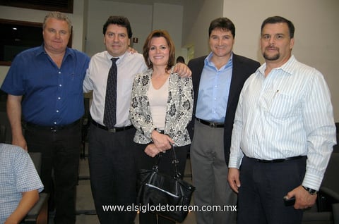 30032012 LUIS  Dugay, Tomás Vargas, Cecilia Vargas, Pablo Vargas y Fernando Menéndez.