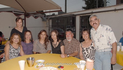 31032012 MAYELA,  Josefina, Lulú, Elvira, Marcela, José, Dora y Francisco.